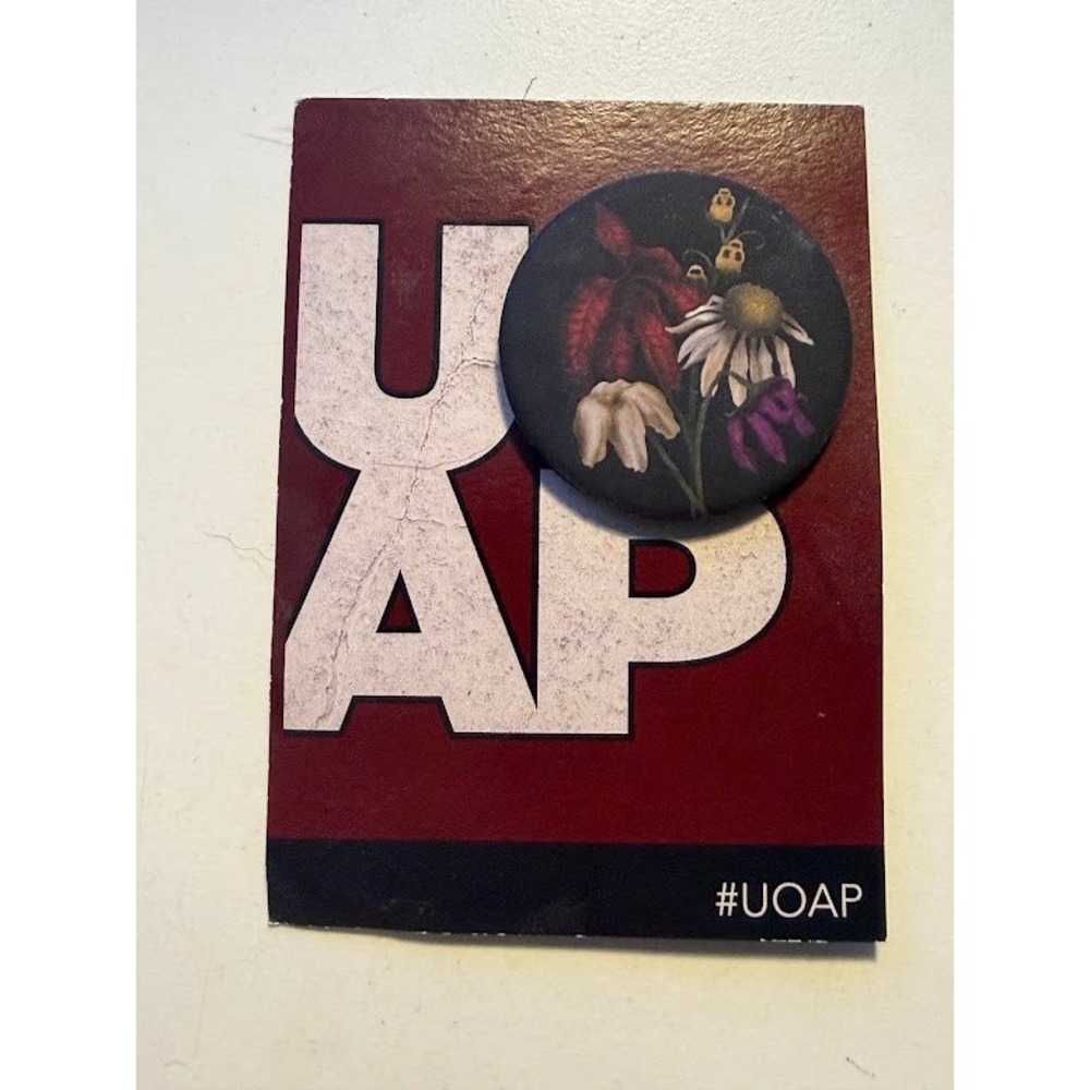 Universal Orlando UOAP 2025 Passholder Button Pin Stop and Smell the Roses